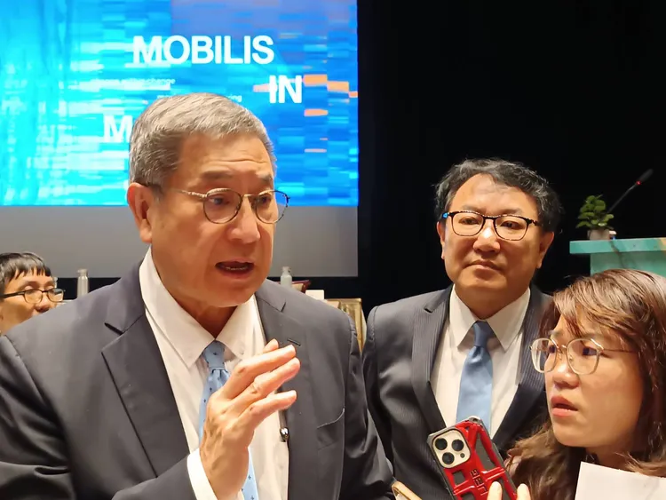 台泥今召開股東會，董事長張安於股東會後受訪。許麗珍攝