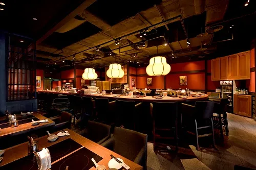 世壯運期間，黑毛屋本家點4人限定套餐送特選日本和牛或豬五花組合。新光三越台北信義新天地提供