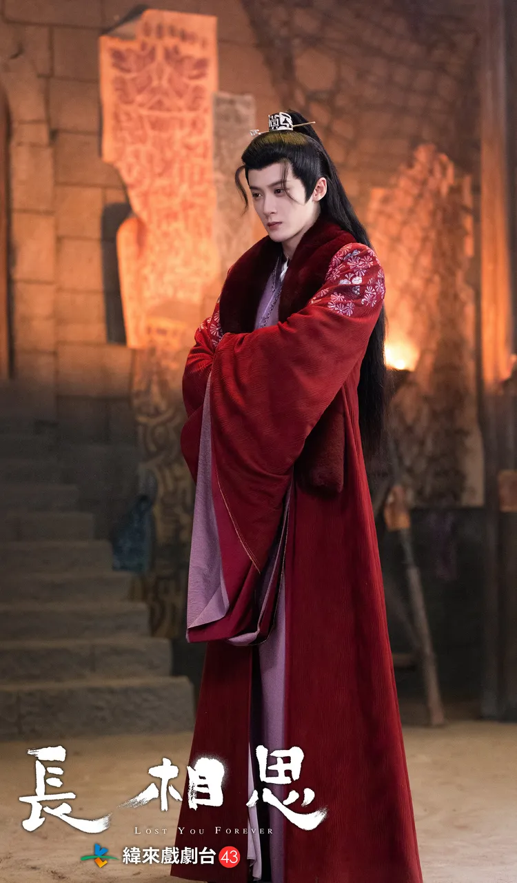 檀健次一人分飾二角。緯來提供