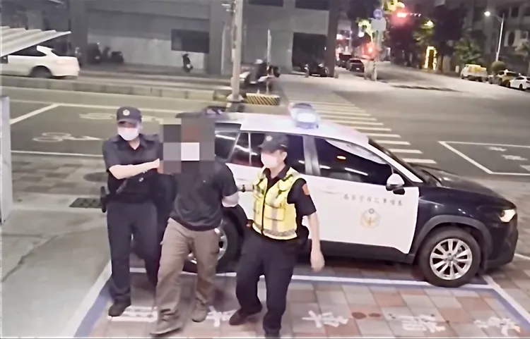 在營造公司當監工的鄭男酒後開車上路釀禍。翻攝照片