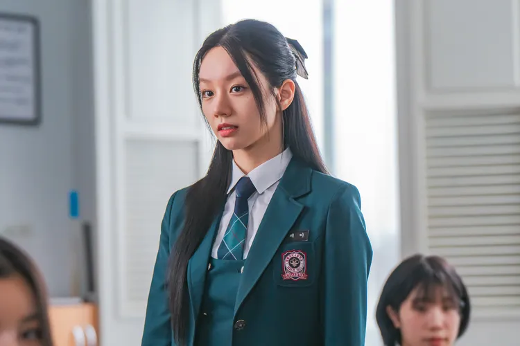 惠利在《善意的競爭》飾演校園女王，黑化演技受到好評。friDay影音提供