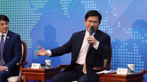 狠批中共「沒自信」看到台灣就抓狂！　林佳龍：遇見王毅會先伸手