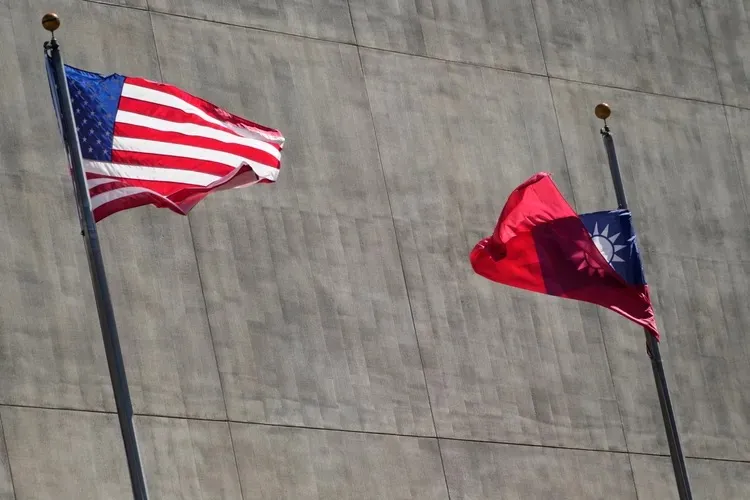 美國與中華民國國旗。美聯社資料照