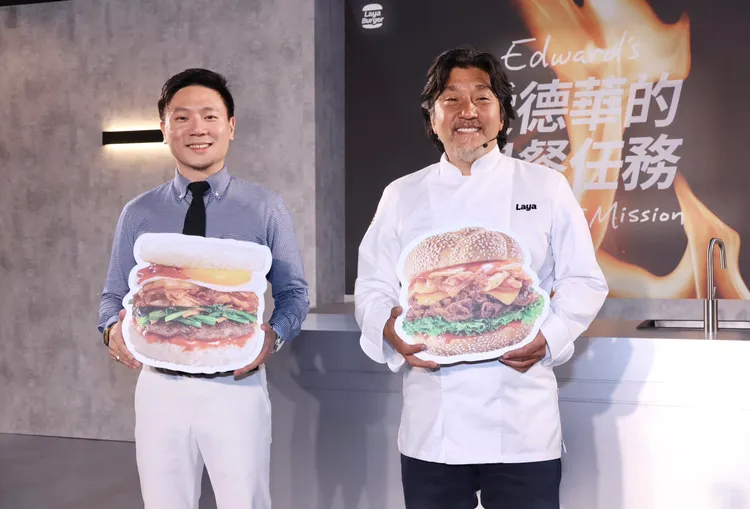 拉亞漢堡所屬森邦集團執行長徐沛源（左）、主廚愛德華·李（右）。莊宗達攝
