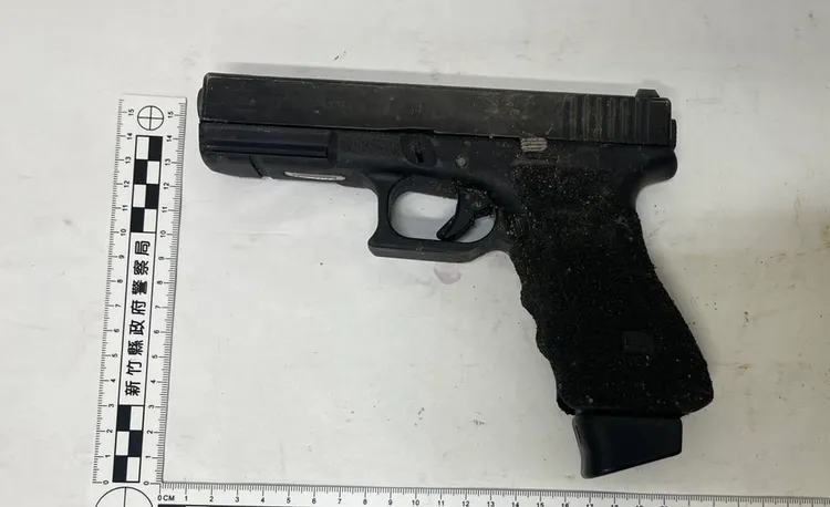作案槍枝。新竹縣警局提供