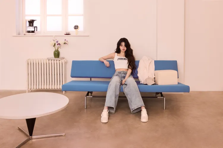 張員瑛拍攝TOMMY HILFIGER 2025夏季形象廣告。品牌提供