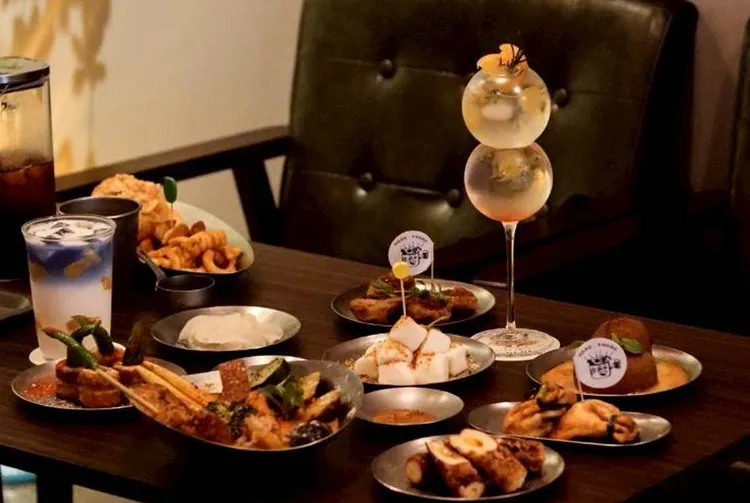 迎世壯運，新北市串聯在地商圈、百貨商場及特色店家，號召超過900家特約店家推出多項優惠。經發局提供