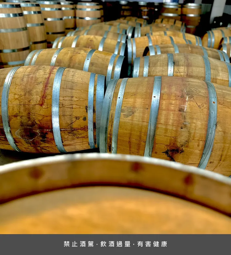 Bunnyville-Lychee 龐尼維爾酒廠中，包含荔枝、檸檬酒、桑葚、玫瑰、金桔等各種風味桶。業者提供