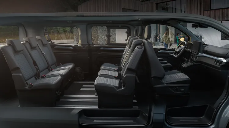 Ford Tourneo Custom福特旅行家也導入全新Bus Titanium Pro八座商務旗艦車型。業者提供