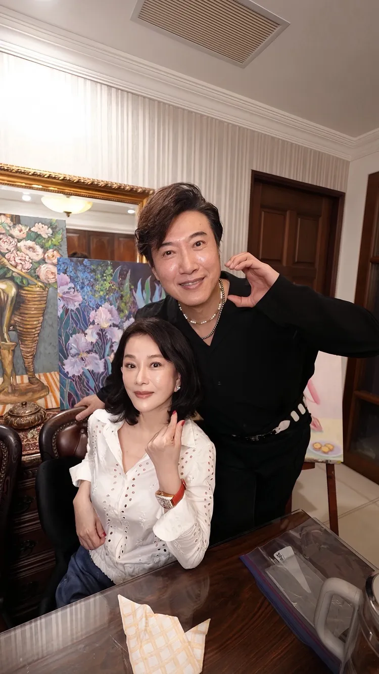 邱于庭氣質依舊出眾。翻攝陳鴻臉書