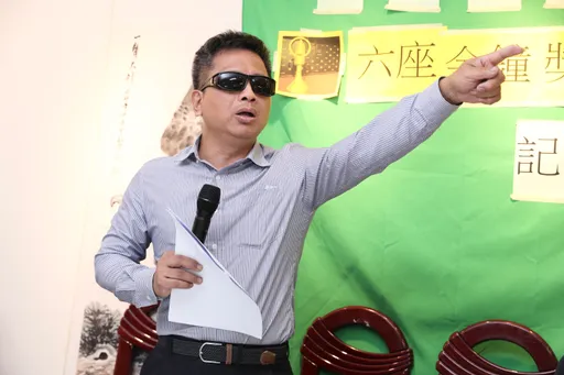 澎恰恰經紀人遭爆為他背200多萬債務 他向債主喊話