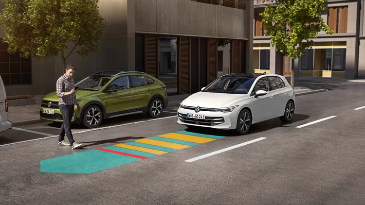 Volkswagen Golf整合多項IQ.DRIVE智慧駕駛輔助功能。業者提供