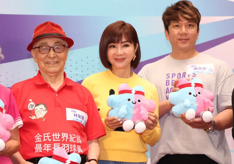 林友茂（左）、陳美鳳（中）以及周思齊（右）現身一同賽前記者會。莊宗達攝