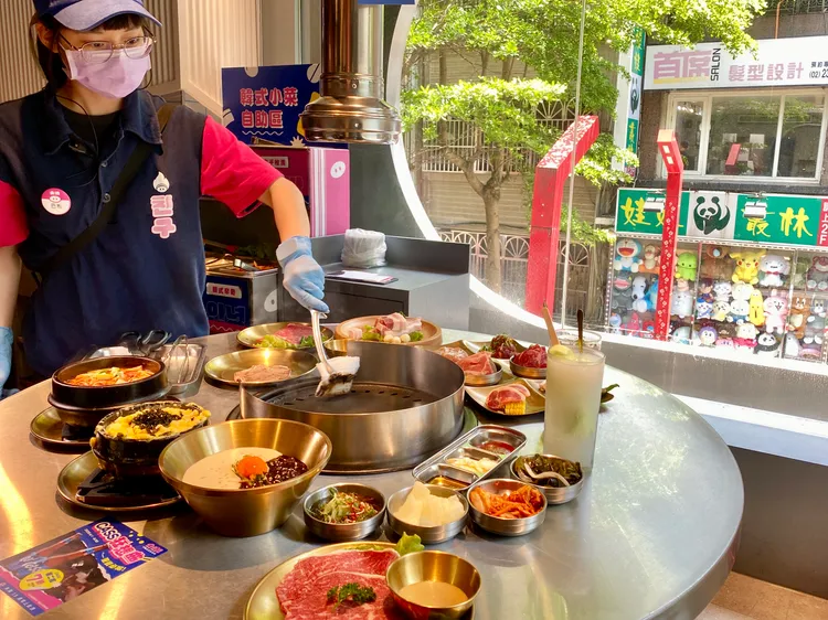 金咕提供專人代烤服務。莊偉祺攝