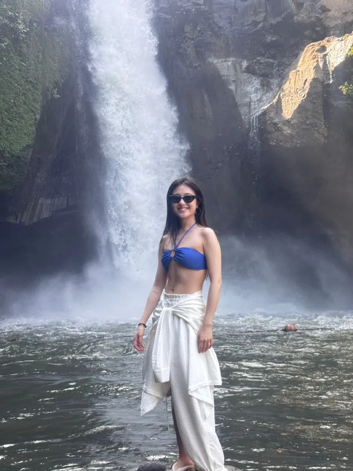 李蘭迪度假笑得開心。翻攝李蘭迪微博