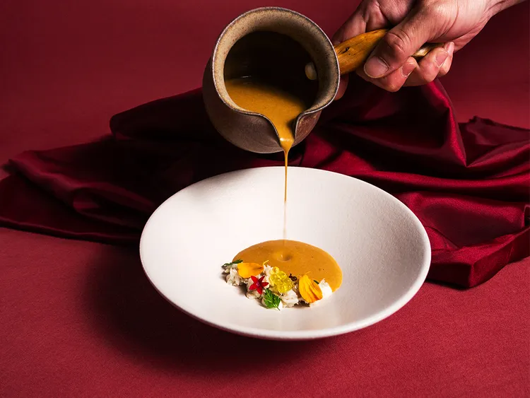 蟹肉龍蝦奶油濃湯。業者提供