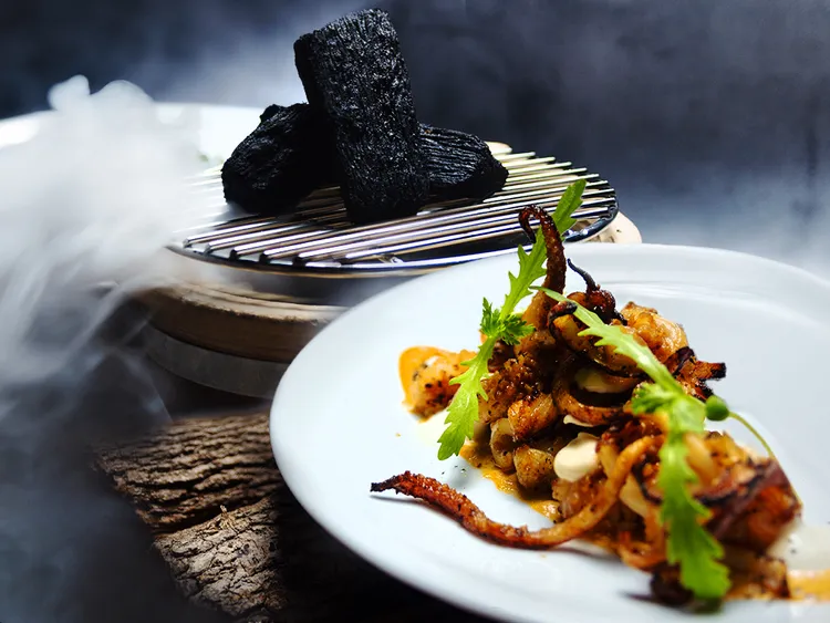 日本木炭山藥燒烤小卷。業者提供