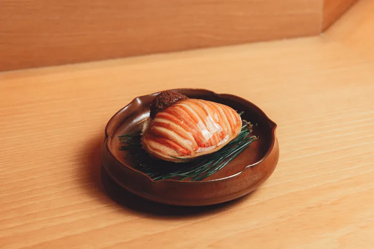 照壽司菜色：香箱蟹。業者提供