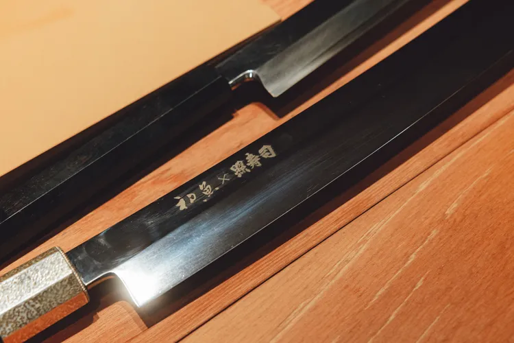 渡邊貴義特別製作的刀具。業者提供