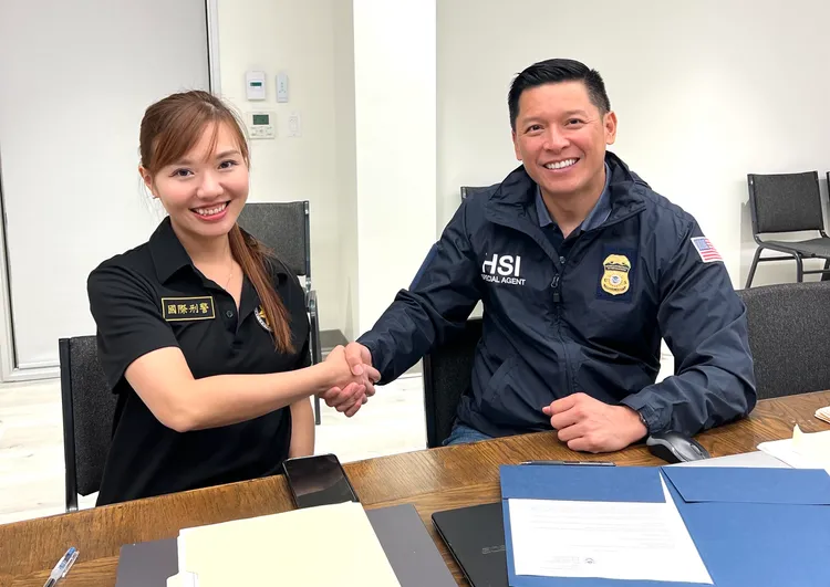 臺灣駐美西(洛杉磯)聯絡官楊力靜與美國國土安全調查署合作。刑事局提供