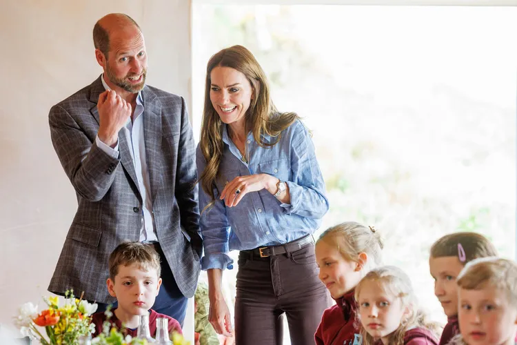 凱特王妃（右）與威廉王子日前度過結婚14周年。Robert Perry/Pool via AP