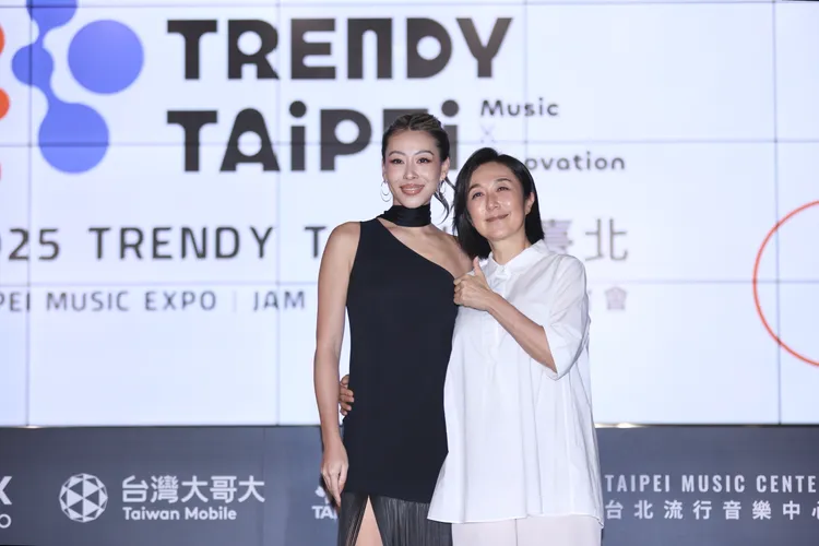 蔡詩芸（左）與北流董事長黃韻玲時隔多年再合作。彭欣偉攝