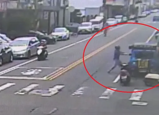 苗栗男當街砸毀罷藍宣傳車　落網稱「大罷免會挑起戰爭」