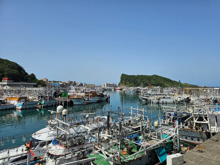 美麗的深澳漁港。漁業處提供