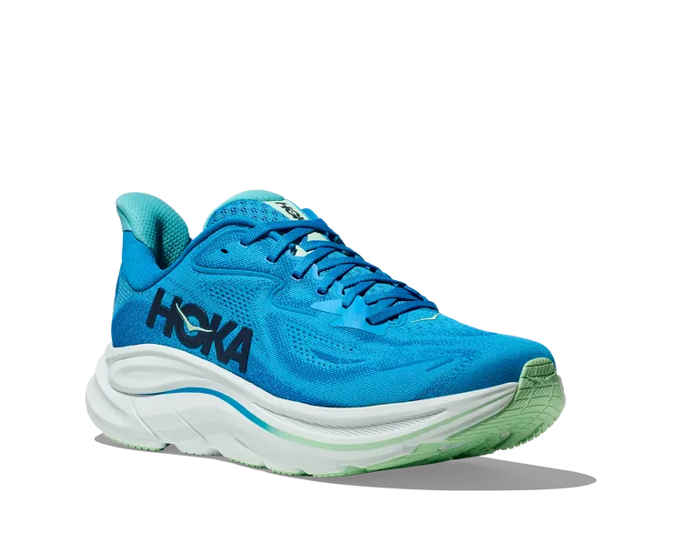 HOKA男款CLIFTON 10跑鞋，5080元。品牌提供