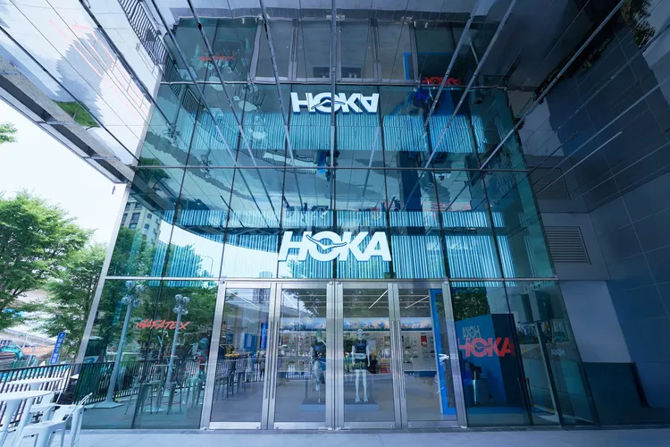 HOKA遠東Garden City門市為全台最大據點。品牌提供