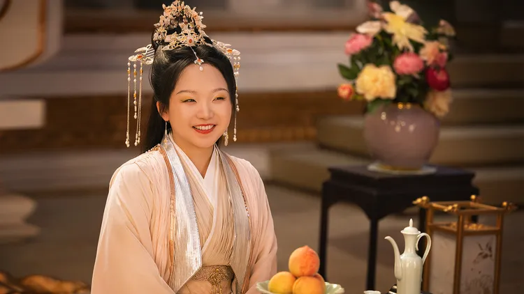 「陸版渡邊直美」辣目洋子搞怪演技意外討喜。中天娛樂台提供