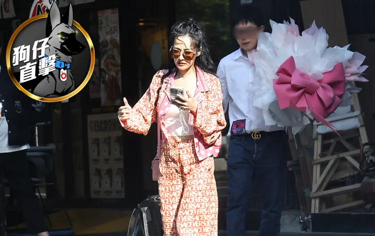 王思佳工作完有專屬司機及保母車接送。特勤中心攝