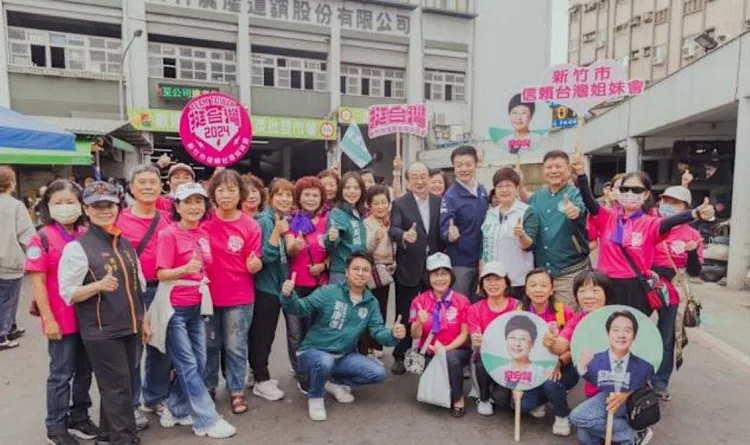 2023年11月12日，時任民進黨籍立法委員候選人，曾偕同民進黨籍議員前往果菜批發市場，進行競選宣傳活動。新竹市府提供