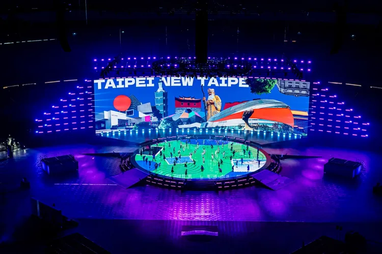 世壯運開幕典禮舞台照。2025雙北世界壯年運動會執行委員會提供