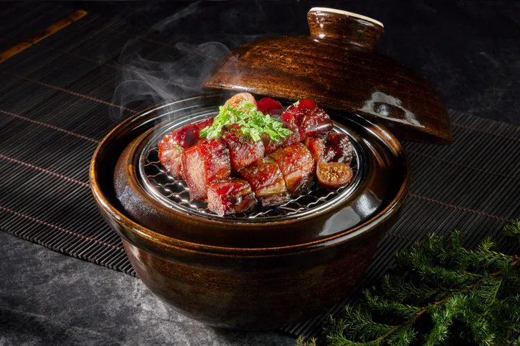 煙燻荔枝木梅頭叉燒。業者提供