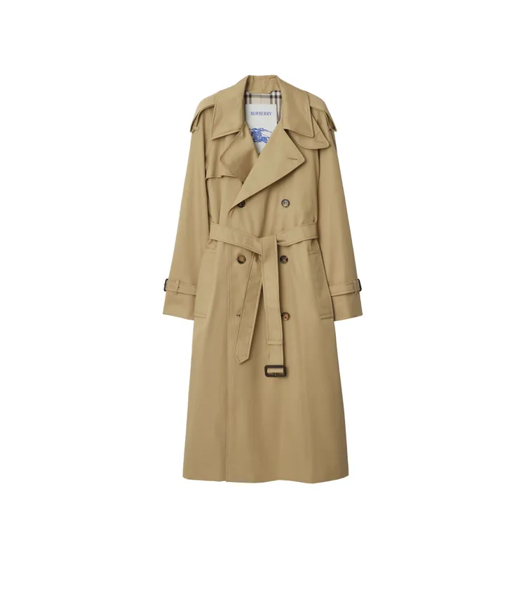 BURBERRY米色長版Castleford風衣，9萬5000元。品牌提供
