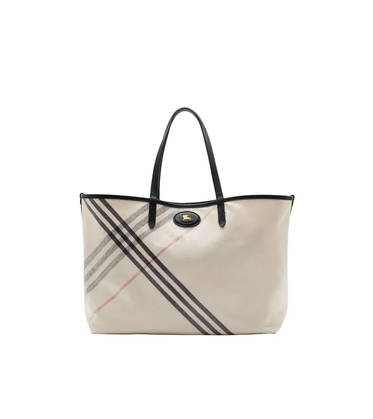 BURBERRY皂白色中型Highlands托特包，5萬9000元。品牌提供