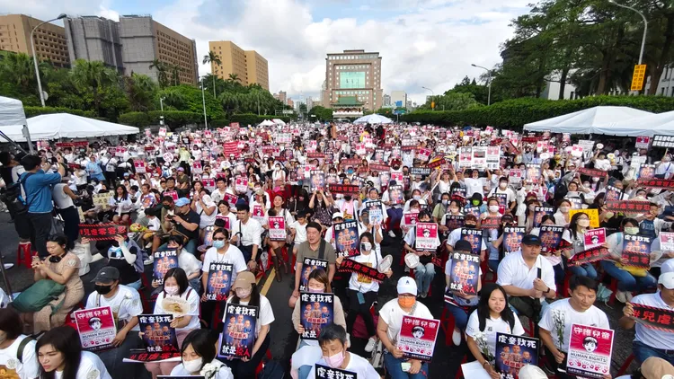 現場聲援民眾。彭欣偉攝