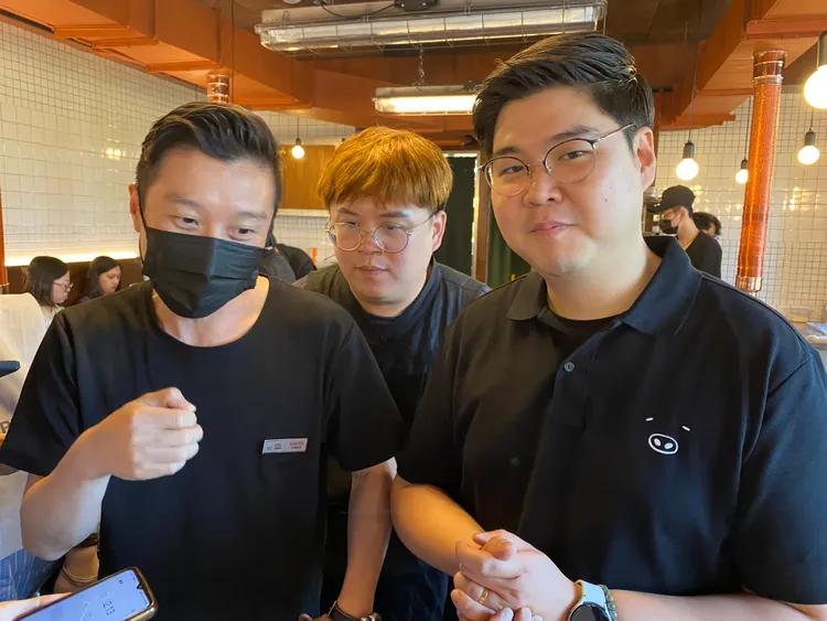 韓國金豬食堂部長金根浩（右起1）。莊偉祺攝