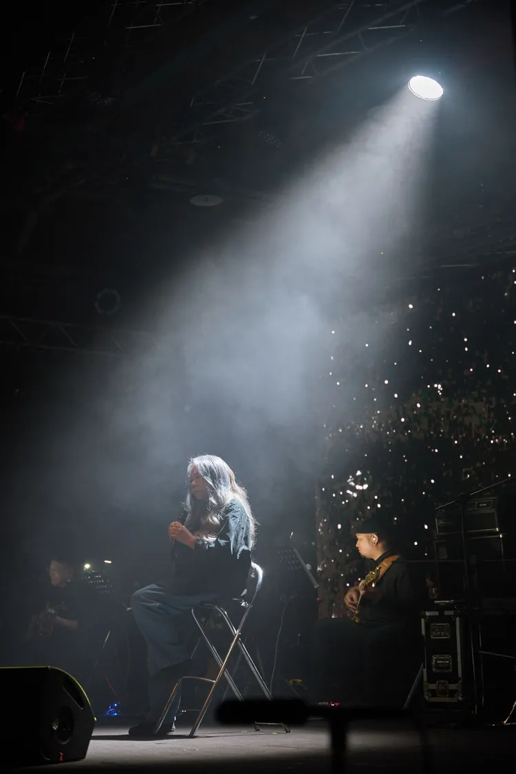 陳小霞久違開唱，不少圈內好友皆到場支持。圖／華研國際提供