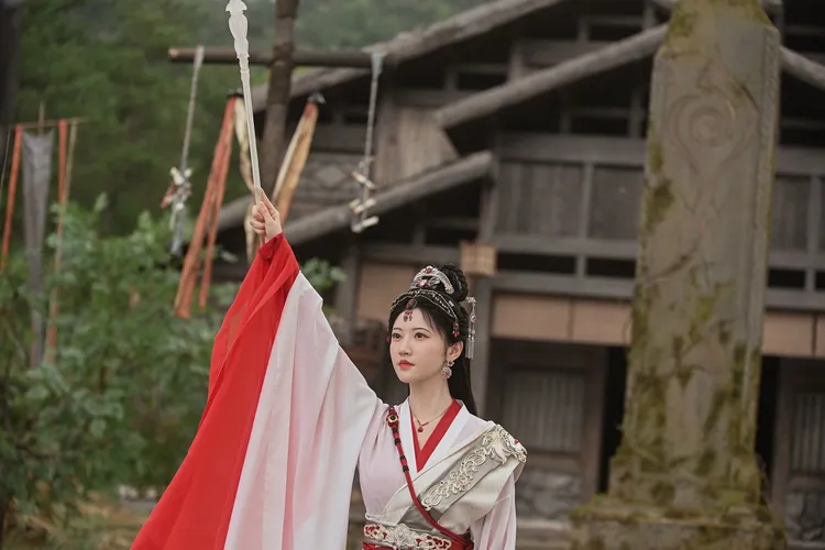 景甜重生復仇霸氣十足。愛爾達提供