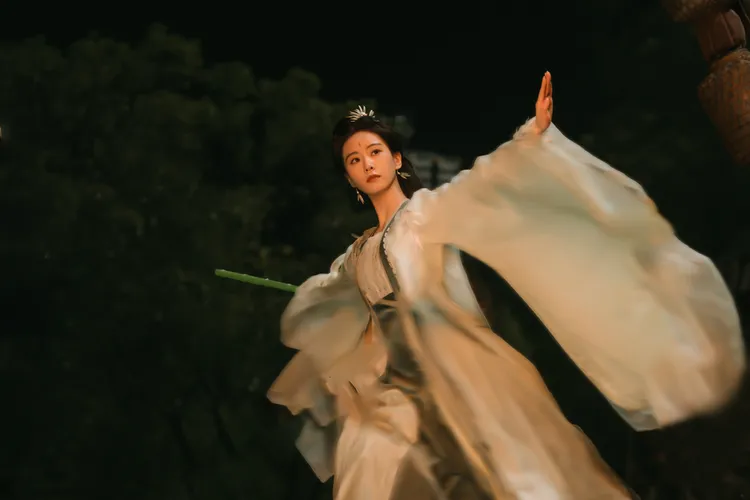 劉詩詩的武打場面行雲流水。iQIYI愛奇藝國際版提供