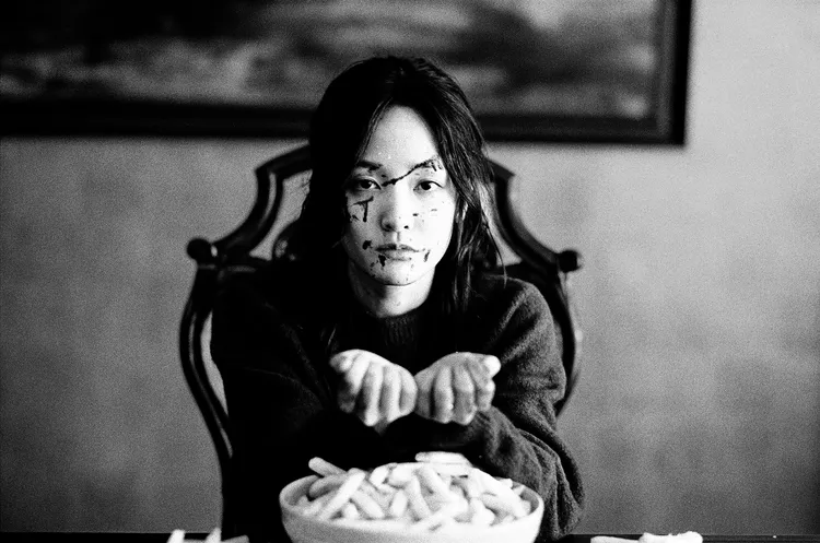 王淨戲裡一人分飾4角。黃人有限公司提供