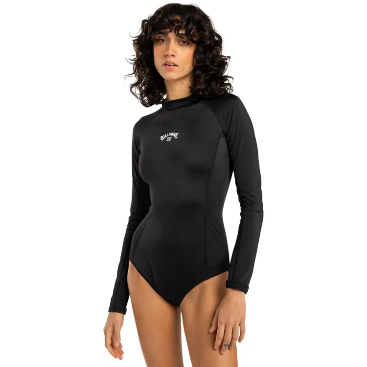 BILLABONG TROPIC BODYSUIT女款防曬防磨衣連身款，2980元。品牌提供