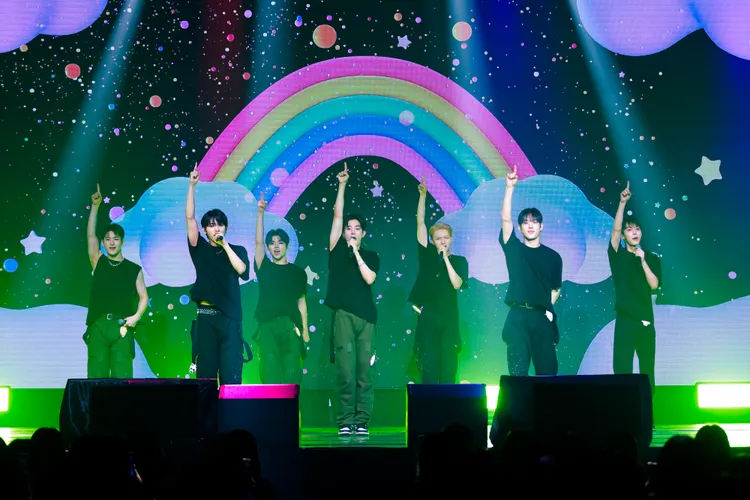 Youmin（左起）、Masami、ON:N、隊長Kunho、Hyunbin、Xayden、Minje帶來14首歌曲。ONINN ASIA提供