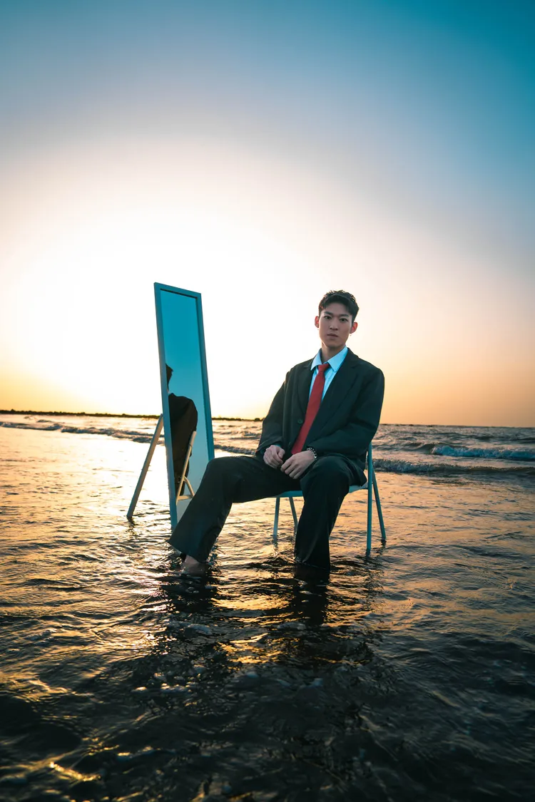 李柏諺推出個人首支單曲《厭世》。杰思娛樂提供