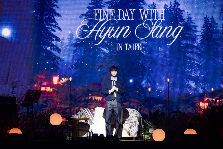 夏賢尚分送鳳梨酥給粉絲。希林國際提供