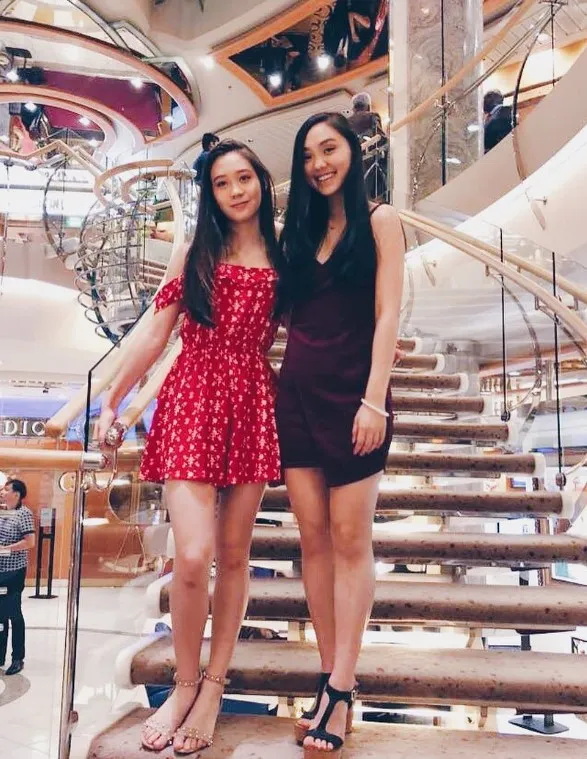 Jane（右）及Jada盛裝美照。翻攝Jada IG