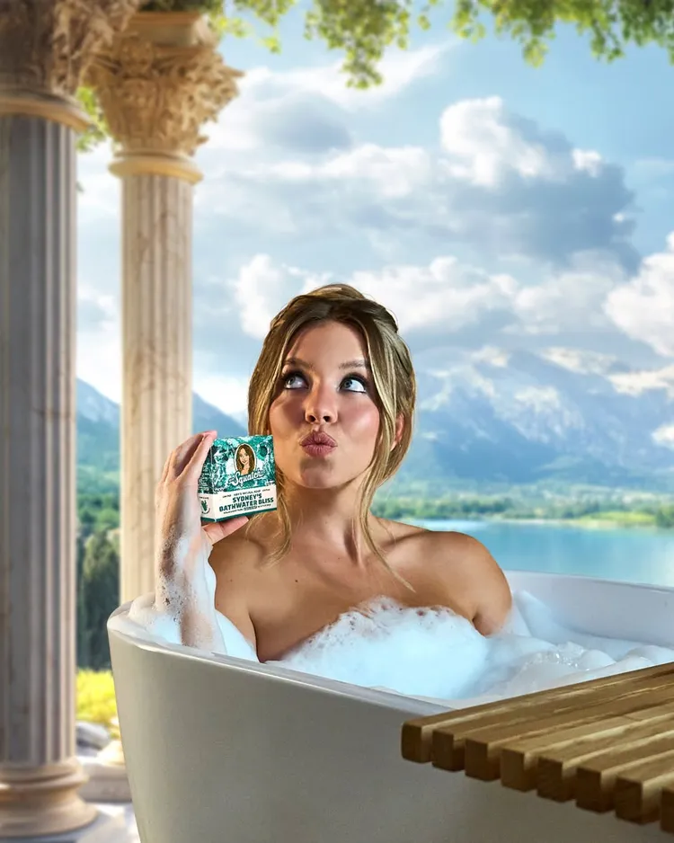 席德妮史威尼推出洗澡水香皂。翻攝席德妮史威尼IG