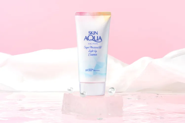 曼秀雷敦超保濕煥光亮采防曬露，70g／399元。品牌提供